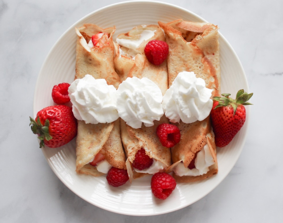 Russian Strawberry Pancakes